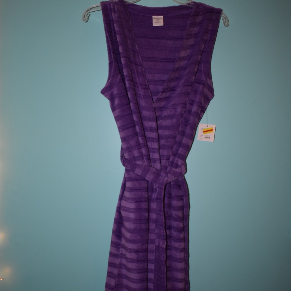 Sleeveless robe/ pool coverup